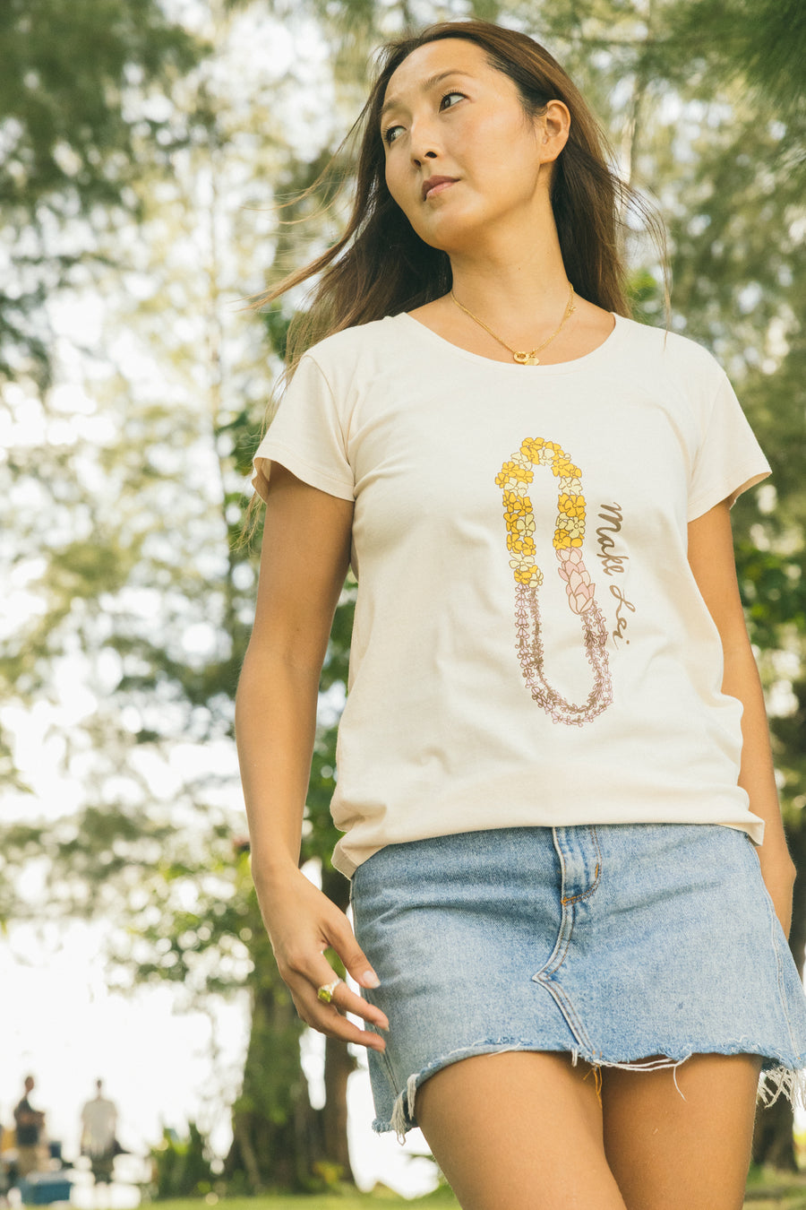 W's Hapa Lei Scoop Tee