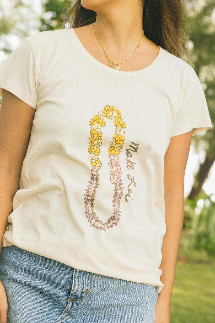 W's Hapa Lei Scoop Tee