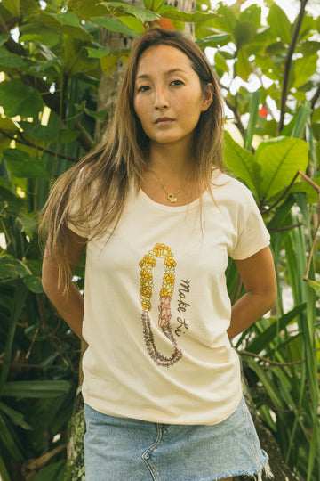 W's Hapa Lei Scoop Tee