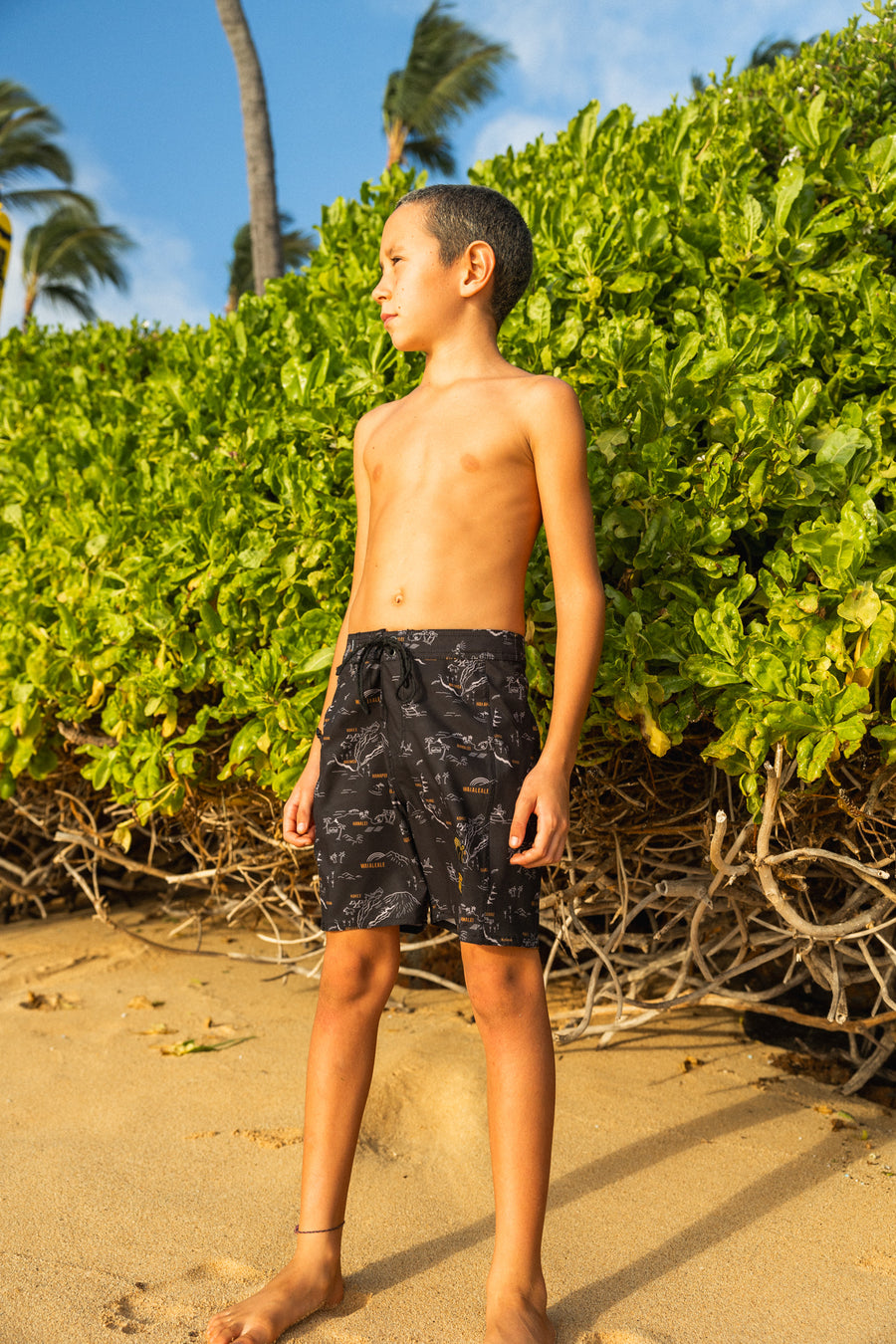 Boys Side Pali Boardshort - Kauai Map / Vintage Black