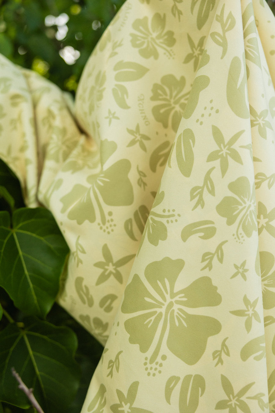 Aloha Hibiscus Quick Dry Kine Towel