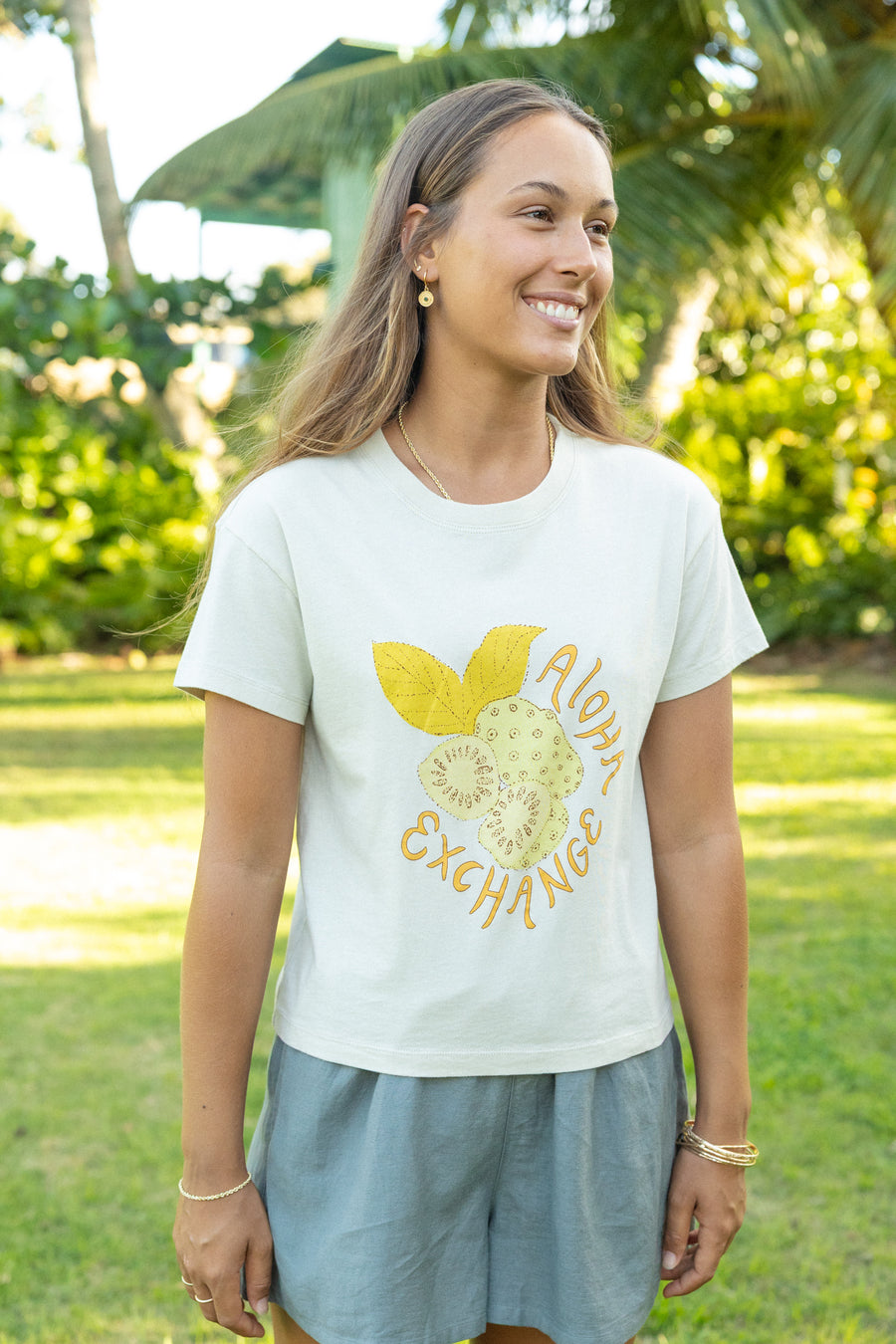 W's Noni Fruit Mid Crop Tee