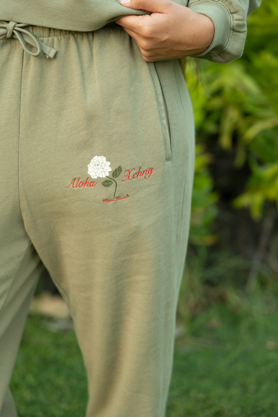 W's Pikake Rose Sweatpant