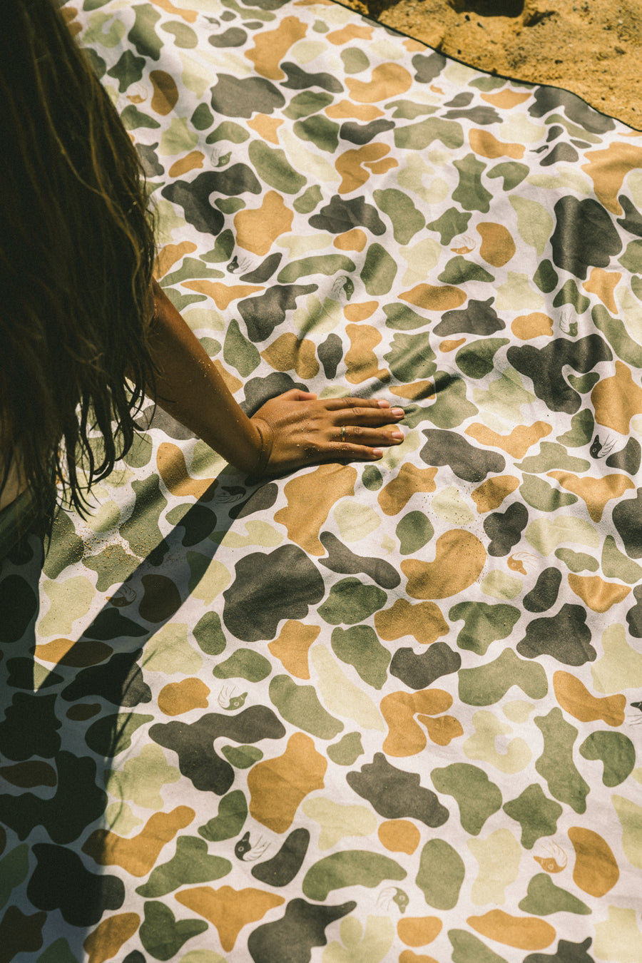 Pua Pop / Nene Camo Beach Blanket