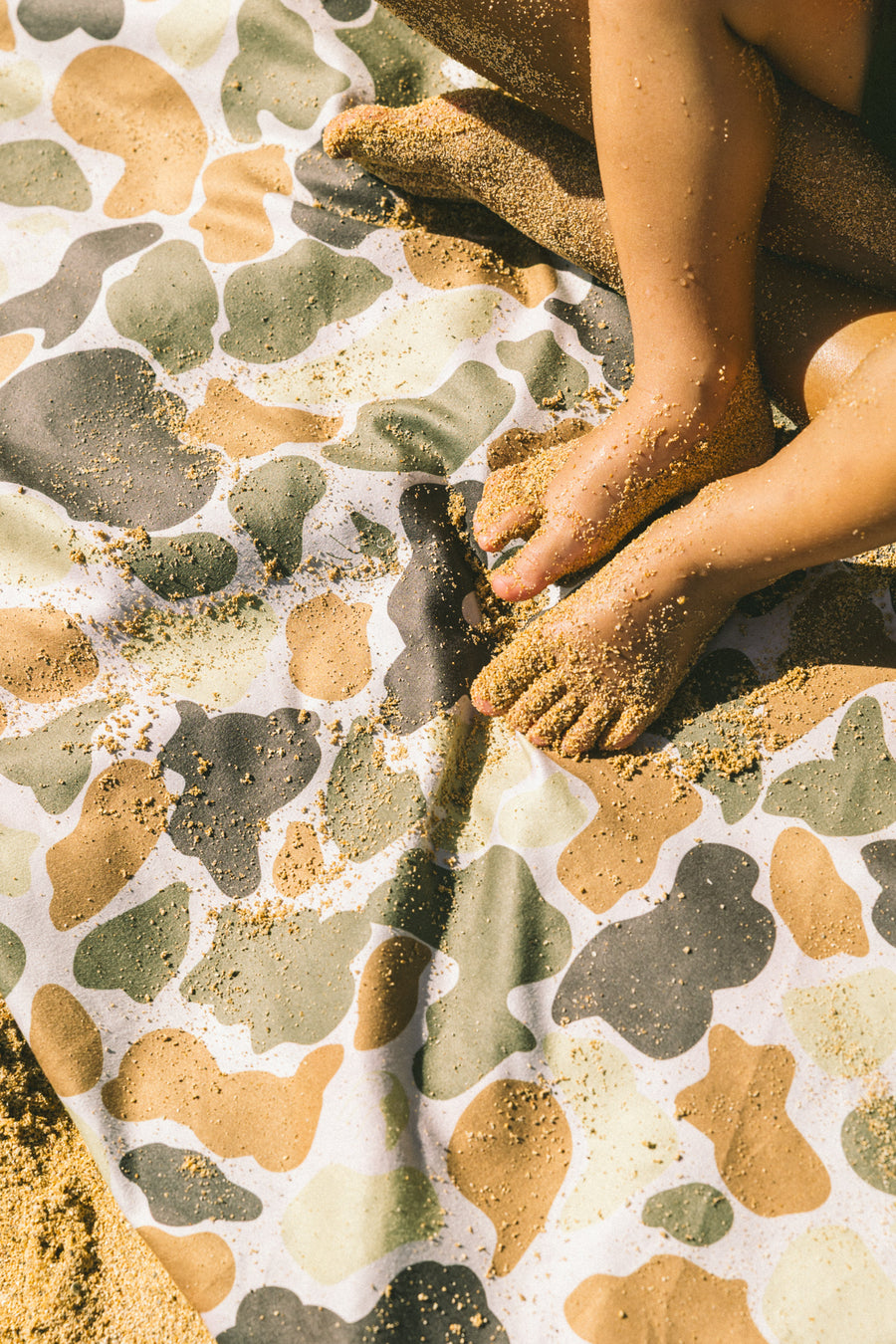 Pua Pop / Nene Camo Beach Blanket