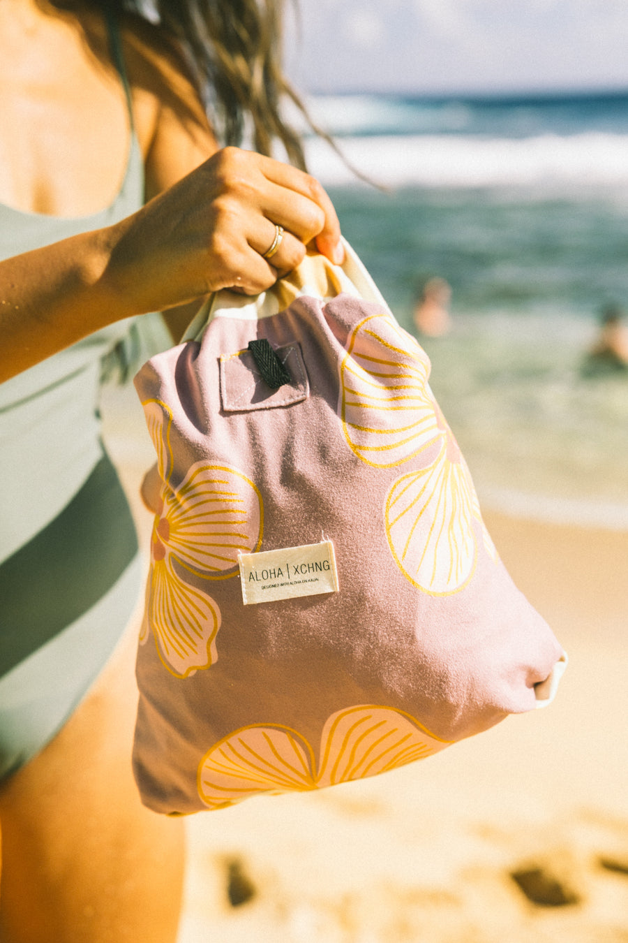 Hau Hibiscus /  Puakenikeni Beach Blanket