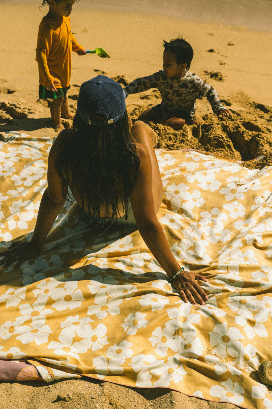 Hau Hibiscus /  Puakenikeni Beach Blanket