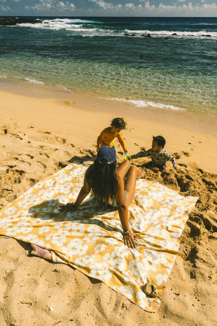 Hau Hibiscus /  Puakenikeni Beach Blanket