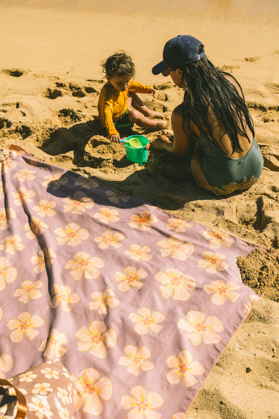 Hau Hibiscus /  Puakenikeni Beach Blanket