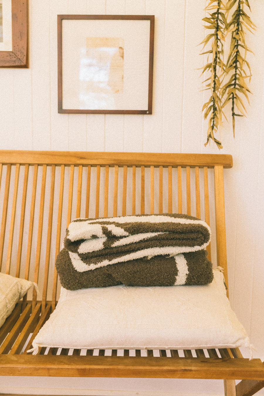 ABC Hibiscus Plush Throw Blanket