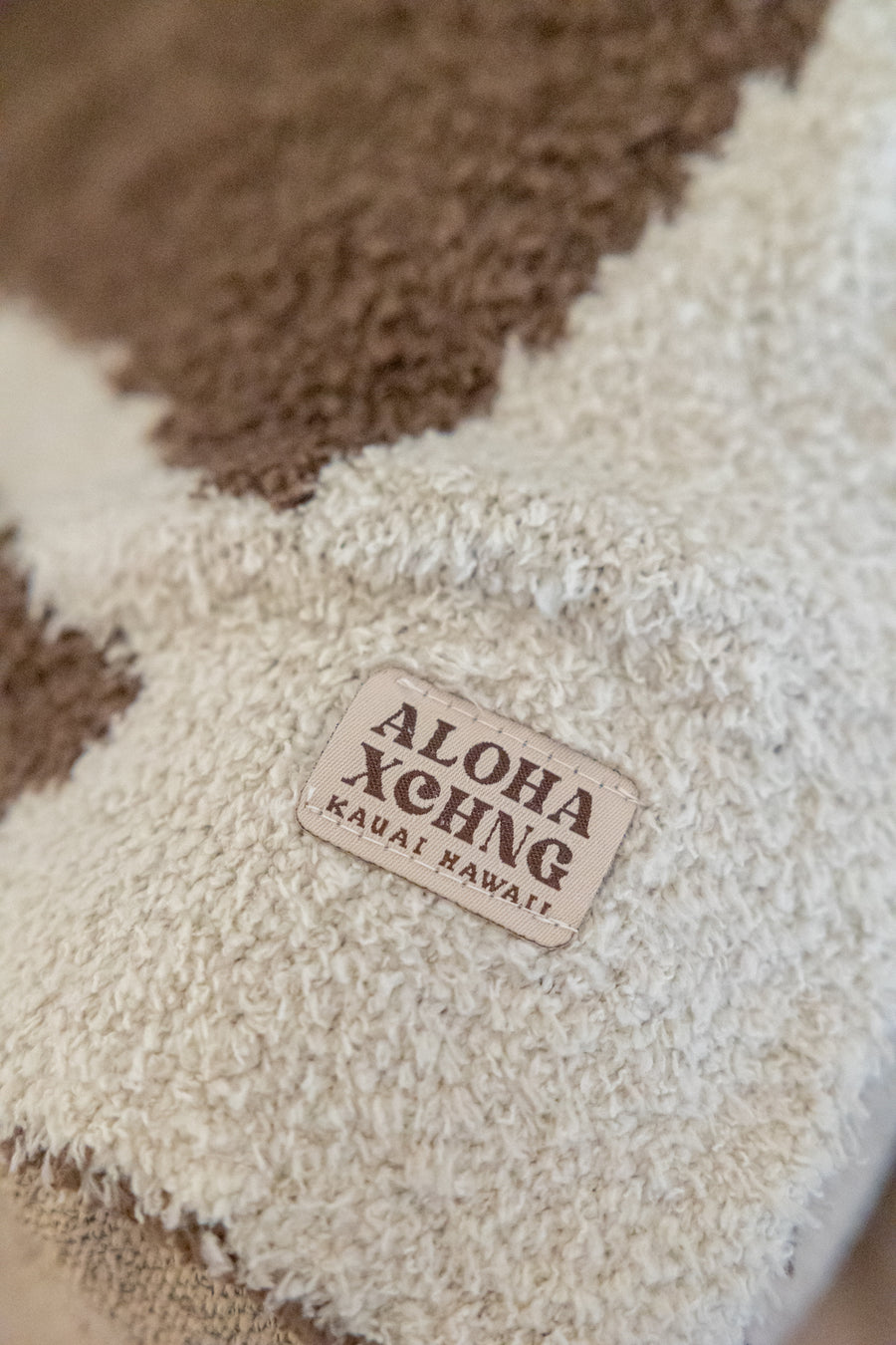 ABC Hibiscus Plush Throw Blanket