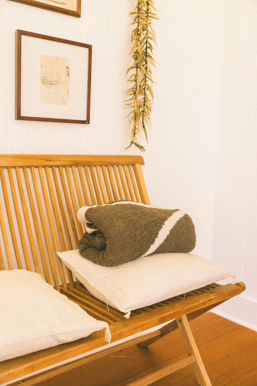 ABC Hibiscus Plush Throw Blanket