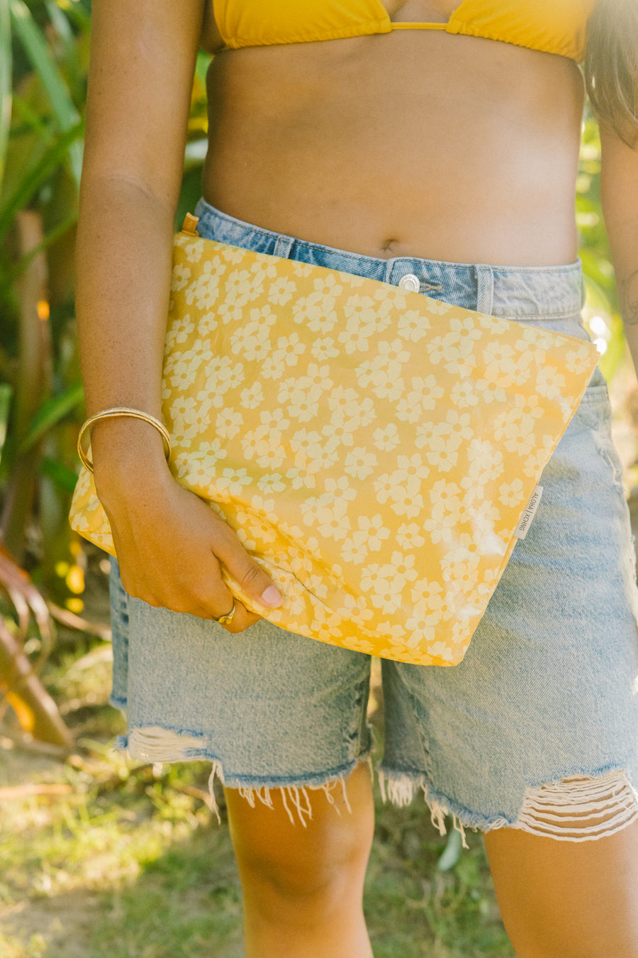 Large Puakenikeni Hele On Pouch