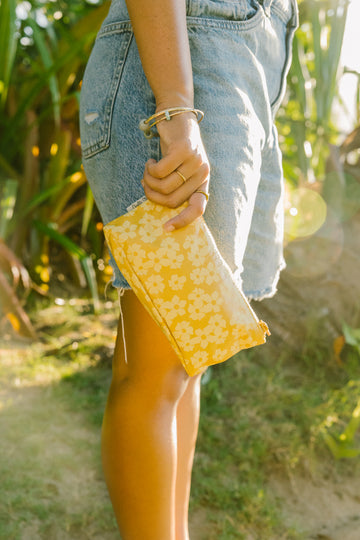 Small Puakenikeni Hele On Pouch