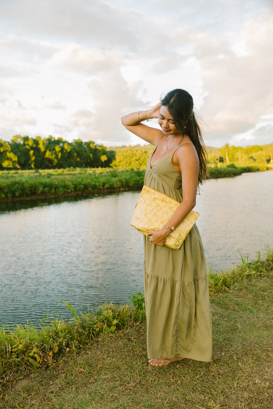 Large Puakenikeni Hele On Pouch