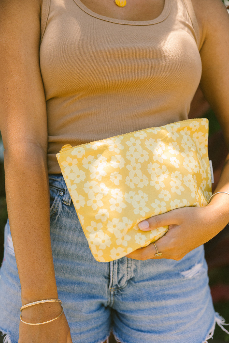 Medium Puakenikeni Hele On Pouch