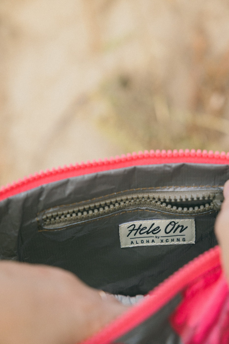 Medium Pua Pop Hele On Pouch