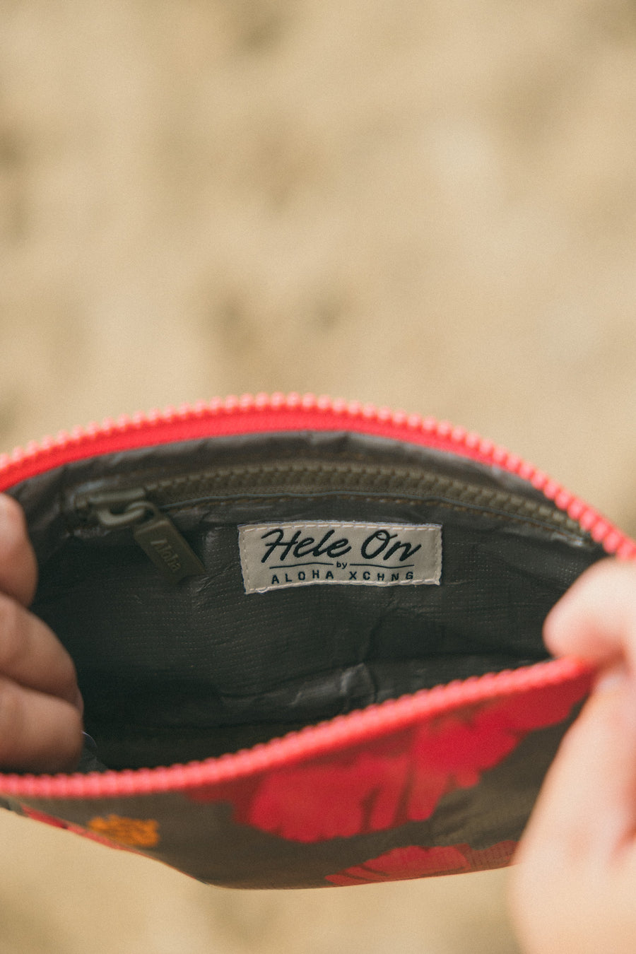 Small Pua Pop Hele On Pouch