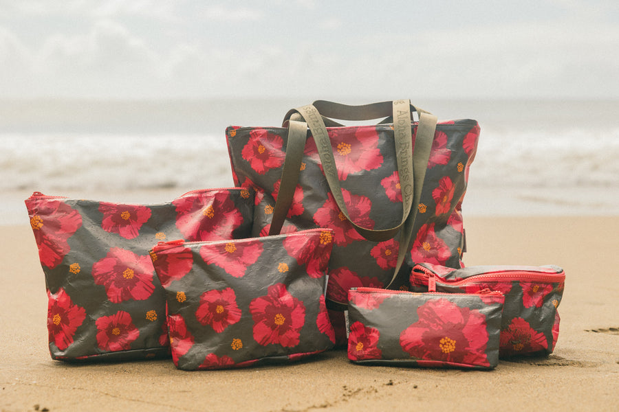 Large Pua Pop Hele On Pouch