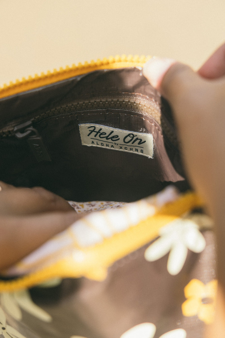 Medium Tiare Pua Hele On Pouch