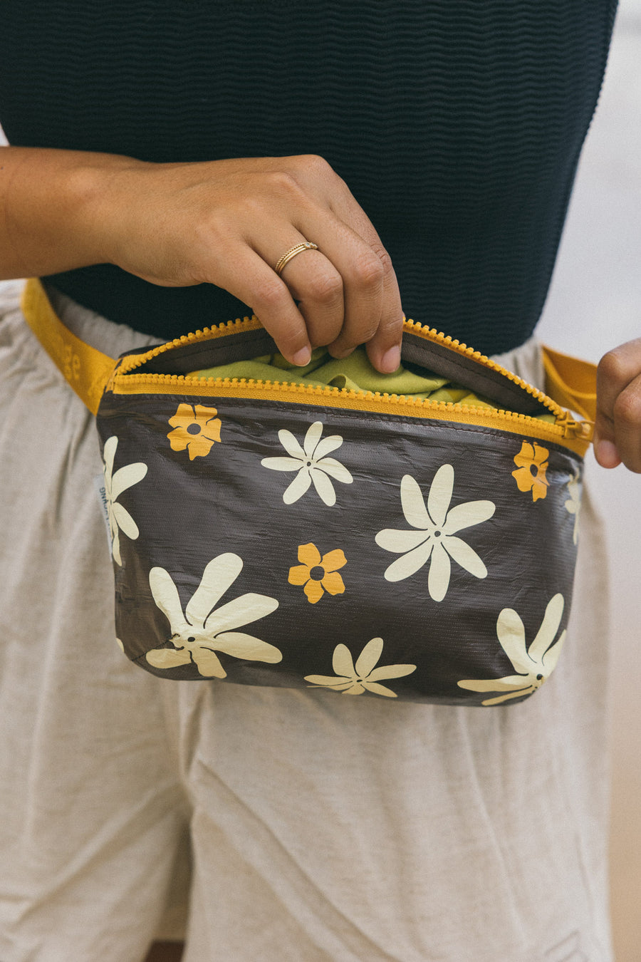 Tiare Pua  Hele On Fanny Pack