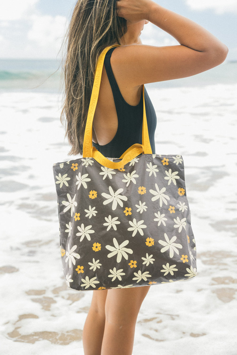 Tiare Pua Hele On Tote