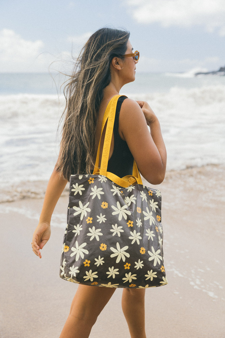 Tiare Pua Hele On Tote