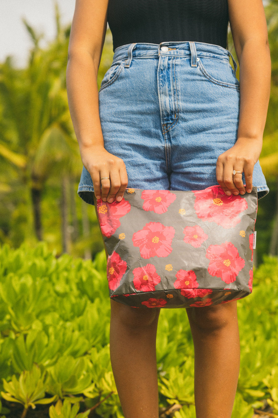 Large Pua Pop Hele On Pouch