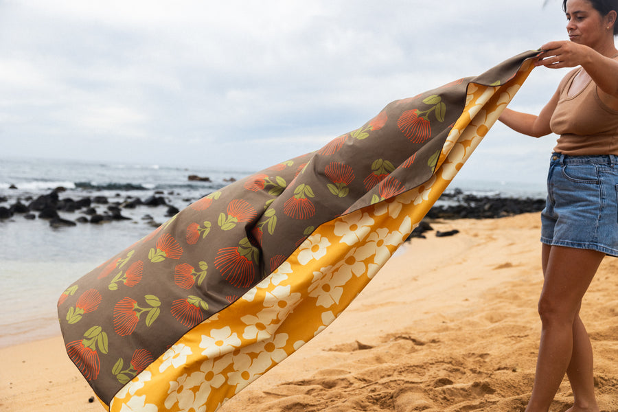 Ohia Puakenikeni Beach Blanket