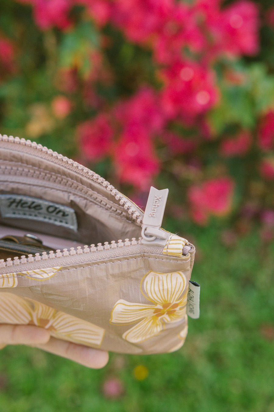 Small Hau Hibiscus Hele On Pouch