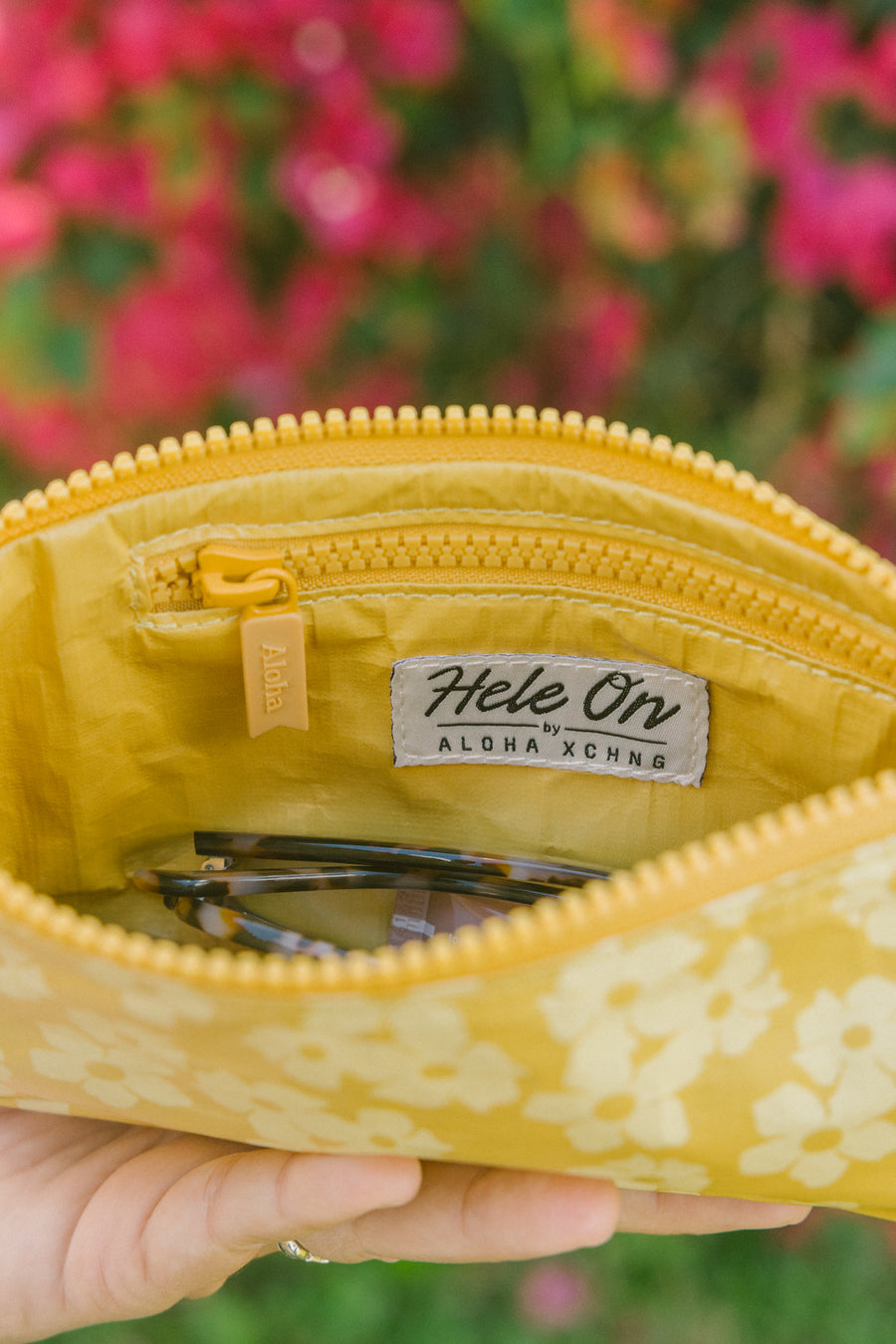Small Puakenikeni Hele On Pouch